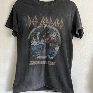 Def Leppard Acid Washed Band Tee 🤘🏼